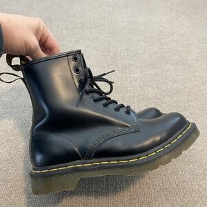Dr. Martens Boots Womens Size 7 Black Leather Ankle Combat Lace Up Classic 1821